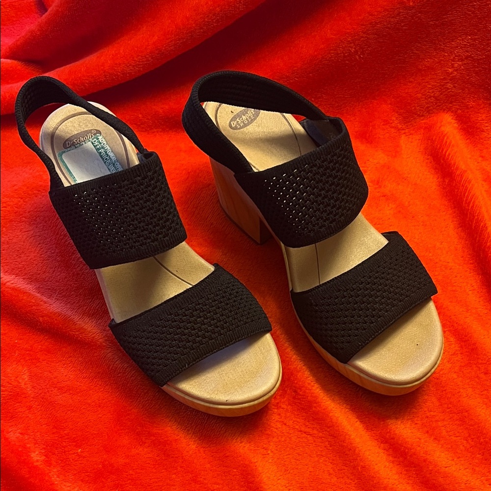 Dr. Scholl's Black and Tan Women's Sandals 7M never worn NWT